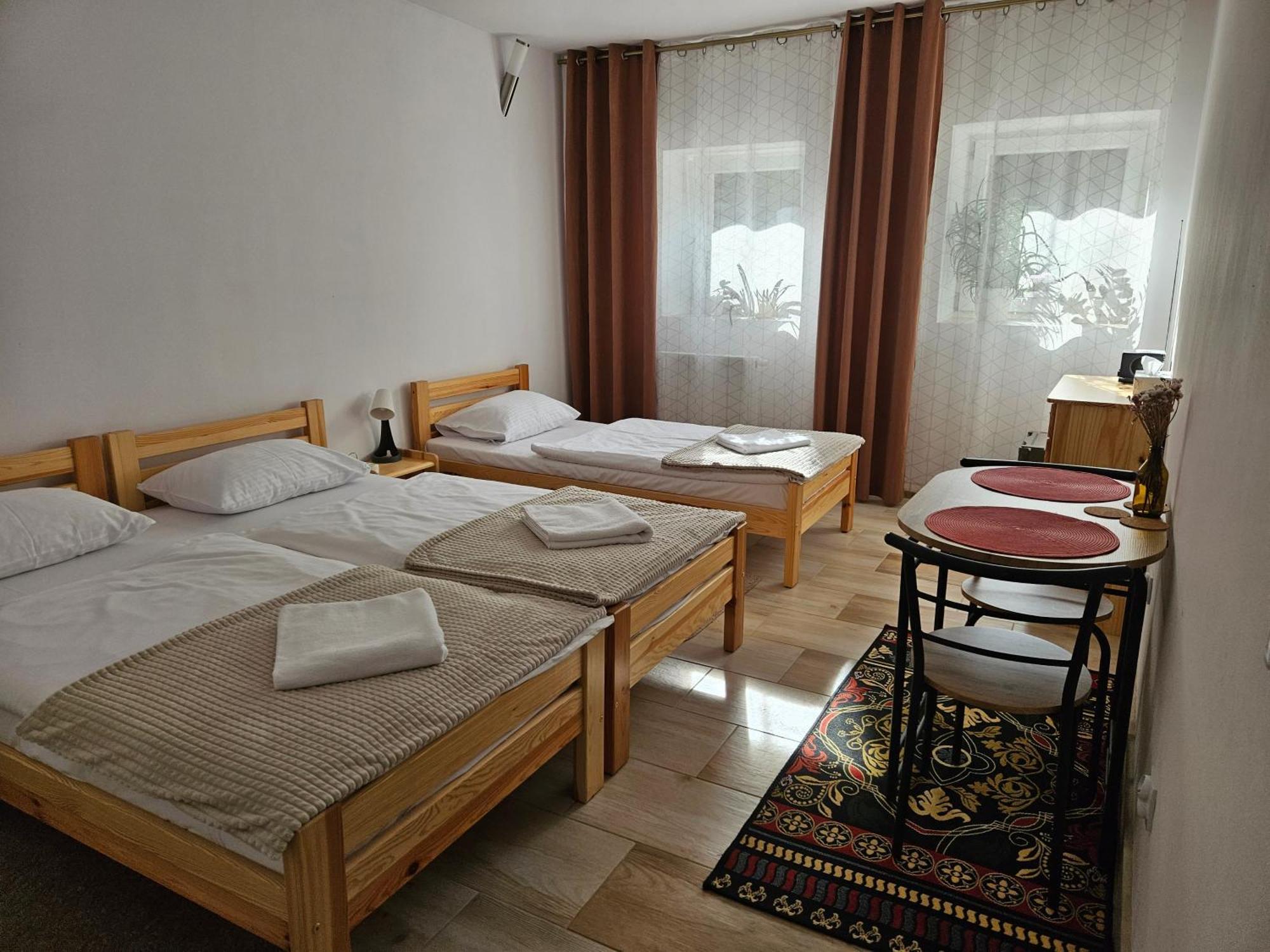 Noclegi U Przewodnikow - Zwiedzaczek Lubawka Kamer foto