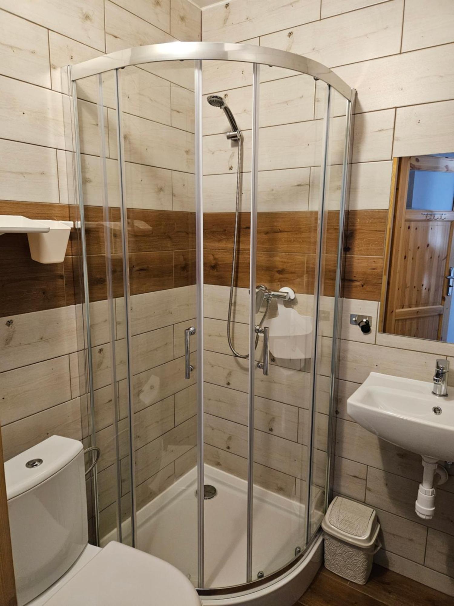 Noclegi U Przewodnikow - Zwiedzaczek Lubawka Kamer foto