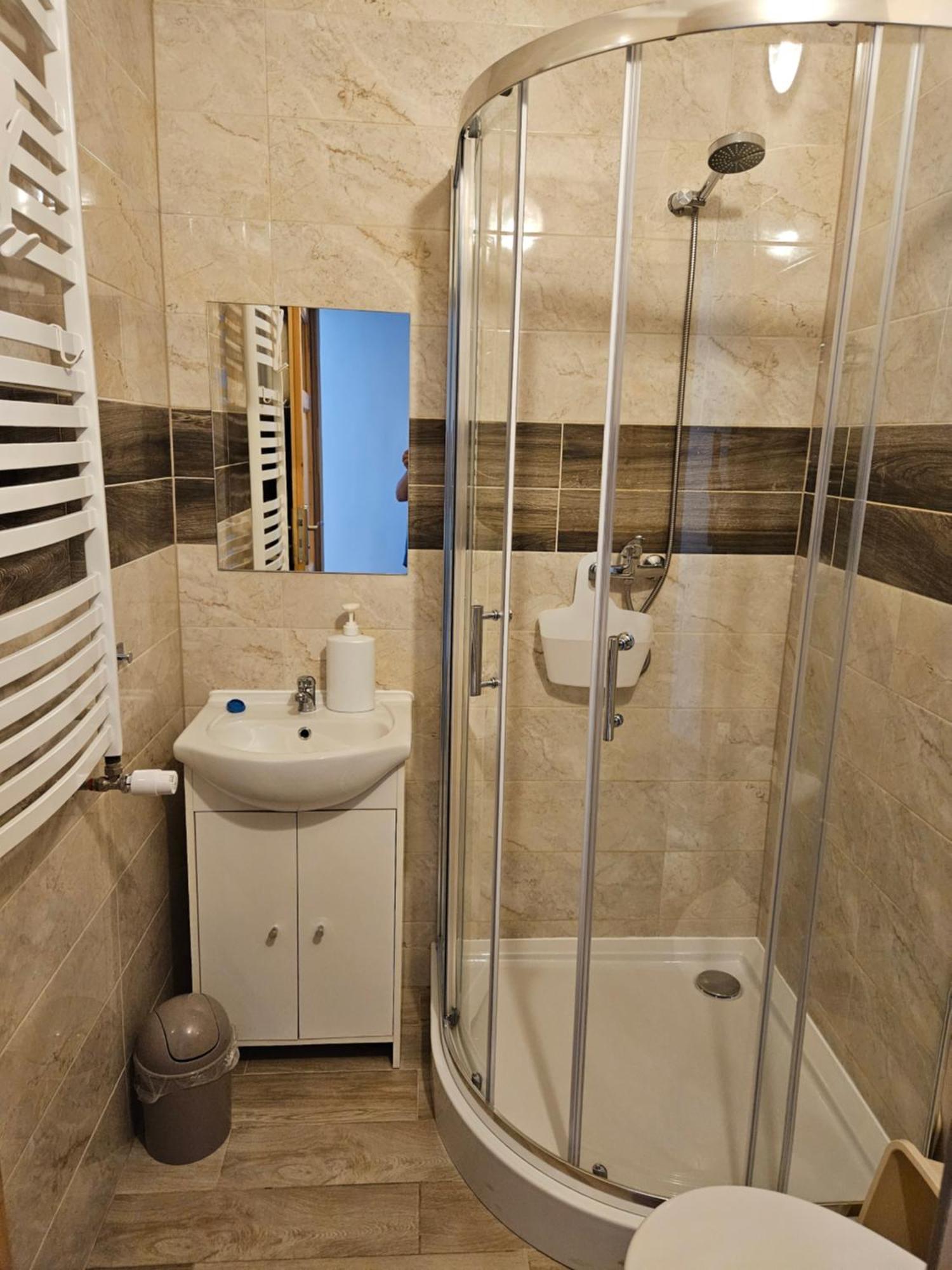 Noclegi U Przewodnikow - Zwiedzaczek Lubawka Kamer foto