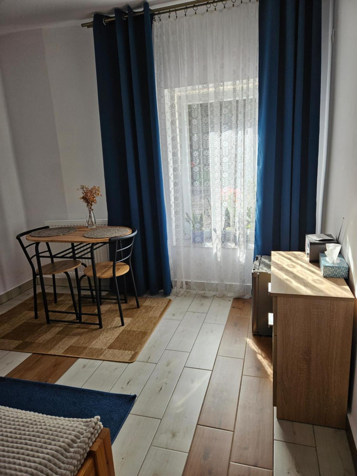 Noclegi U Przewodnikow - Zwiedzaczek Lubawka Kamer foto