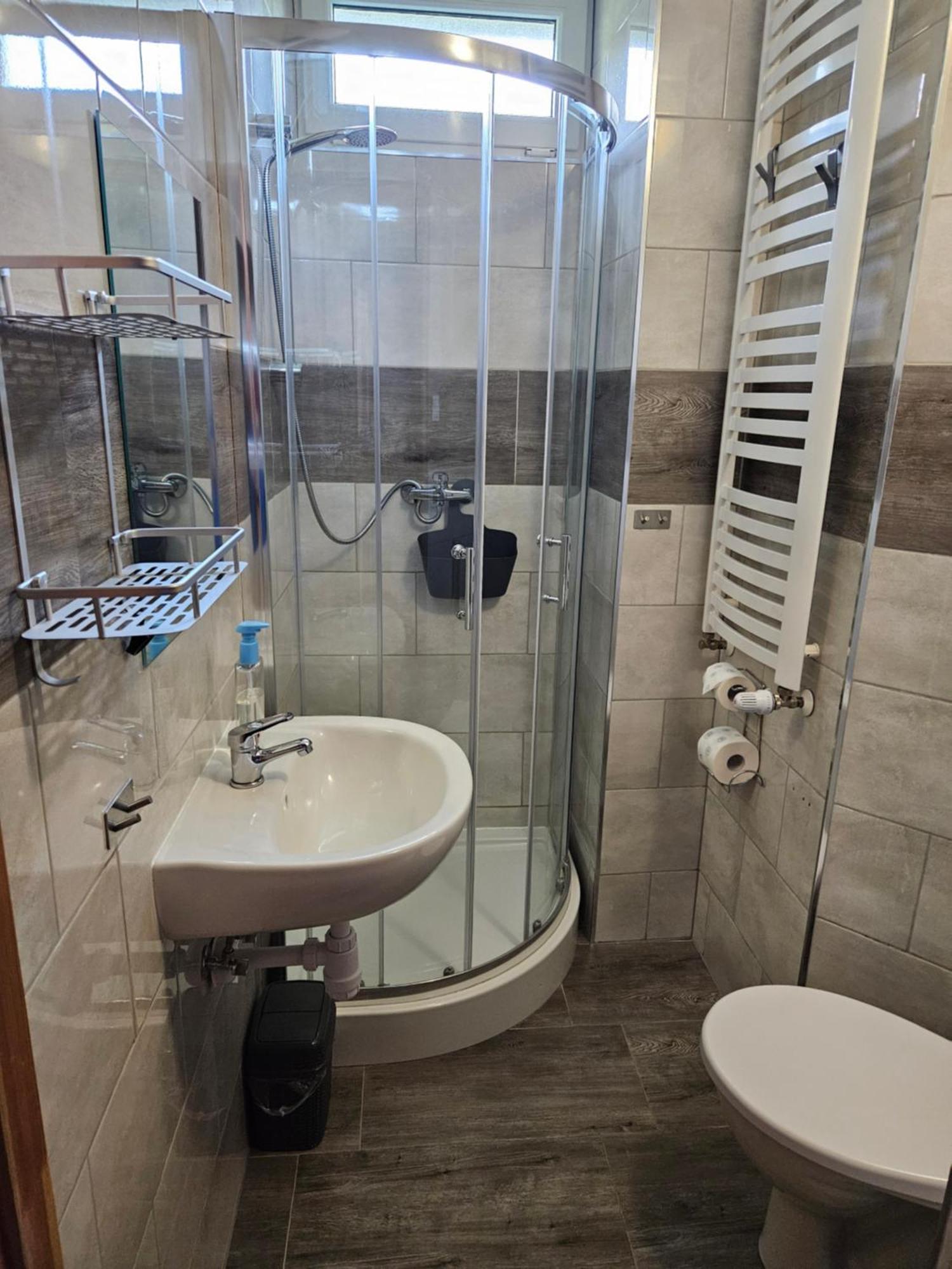 Noclegi U Przewodnikow - Zwiedzaczek Lubawka Kamer foto