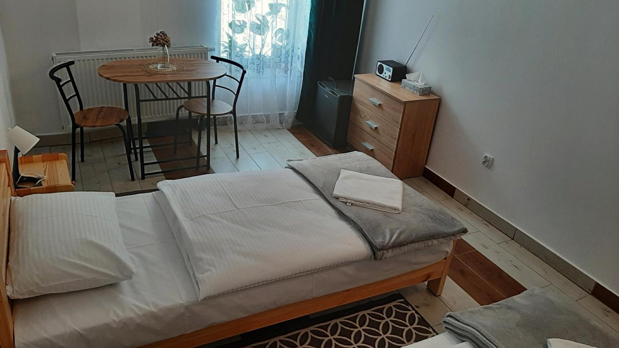 Noclegi U Przewodnikow - Zwiedzaczek Lubawka Kamer foto