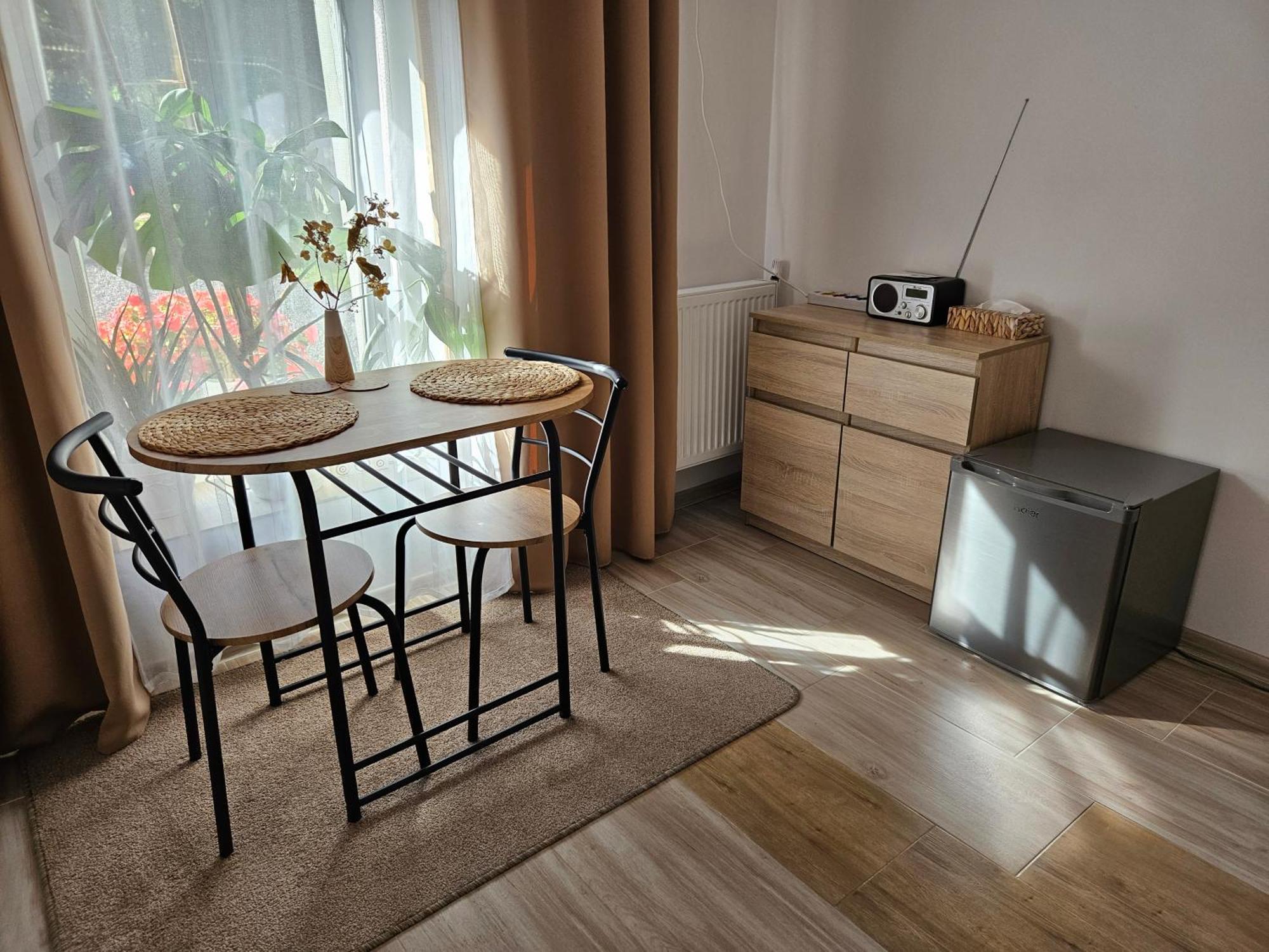 Noclegi U Przewodnikow - Zwiedzaczek Lubawka Kamer foto